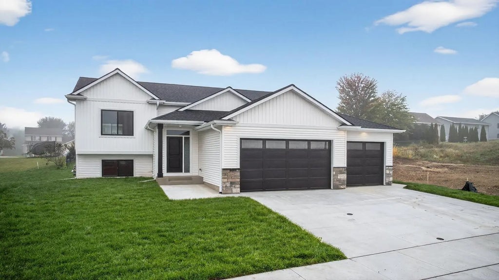 6119 Cody Lane Nw, Rochester