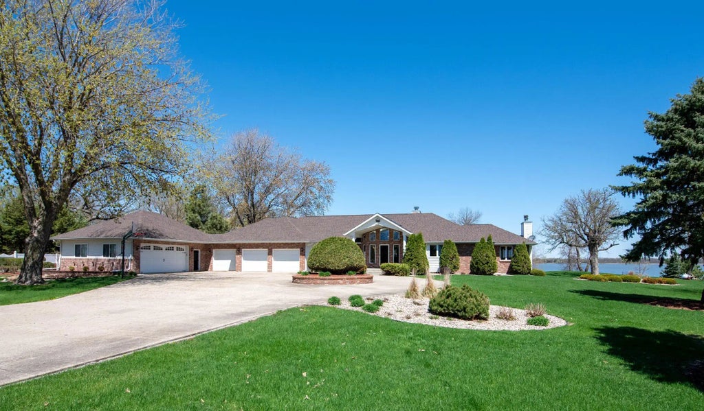 52084 190th Lane, Garden City Twp