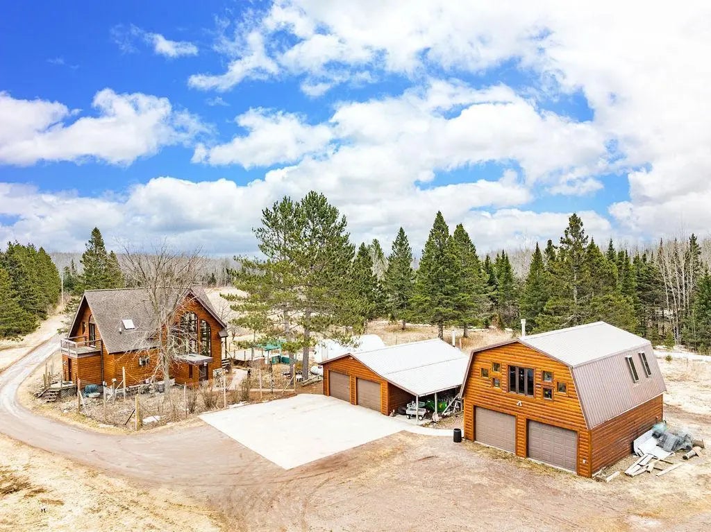 3213 E Alger Grade, Silver Creek Twp