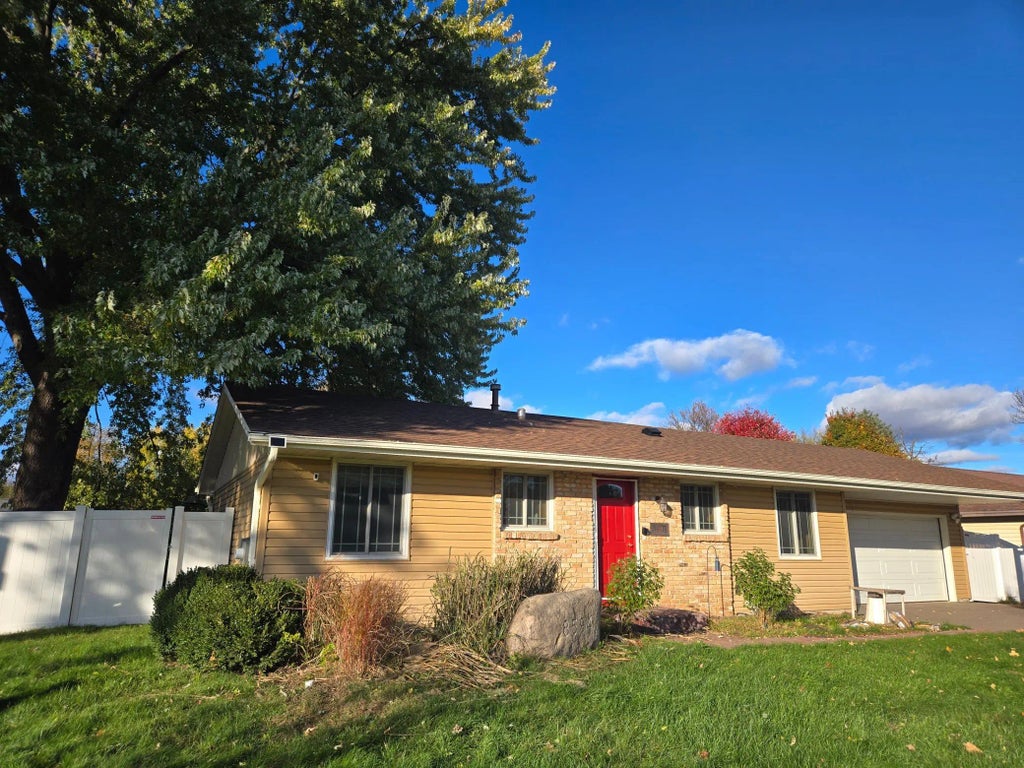 8594 88th Street S, Cottage Grove