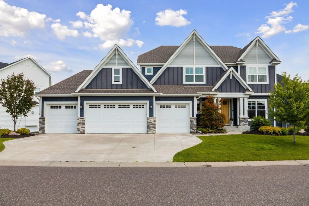 62 Rapp Farm Boulevard, North Oaks