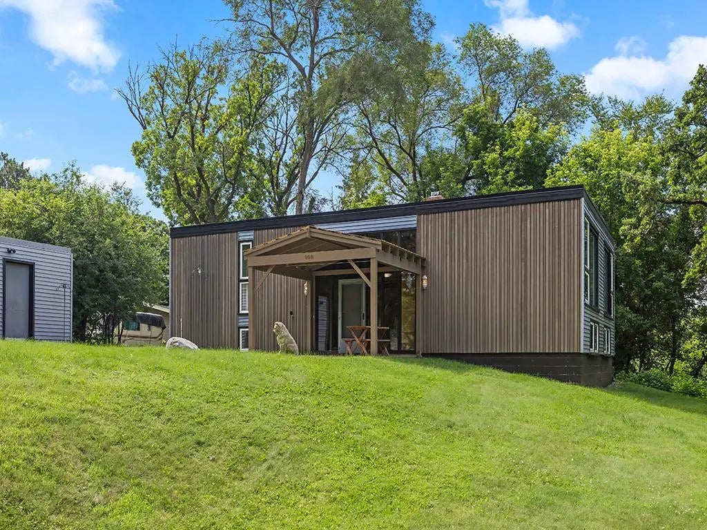 908 Winthrop Street S, Saint Paul