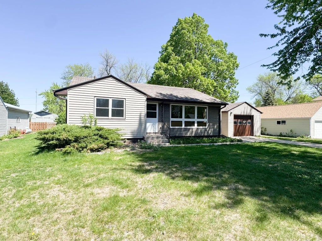 406 4th Street Nw, Fulda