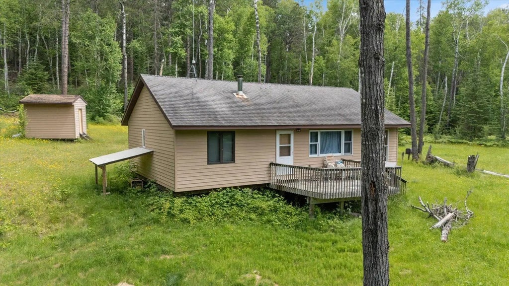 6301 Hunters Pass, Greenwood Twp