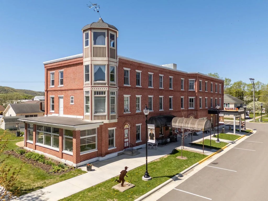 333 Main Street W, Wabasha