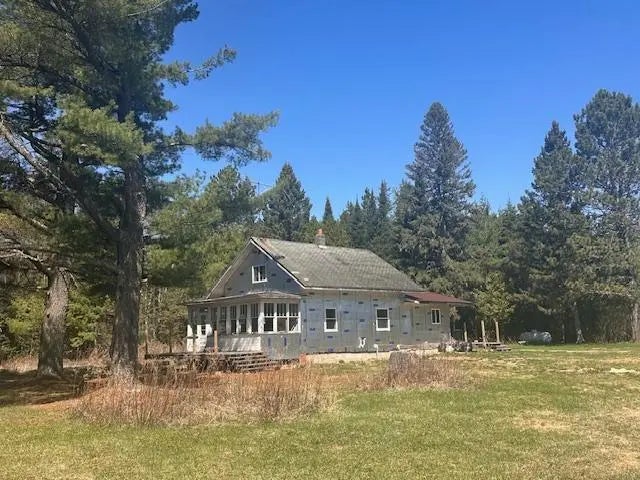 5535 Wahlsten Road, Embarrass