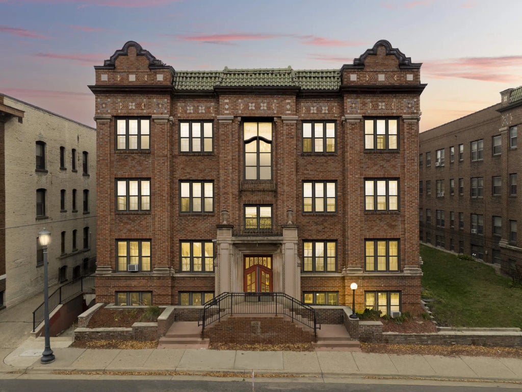 1820 1st Avenue S 201, Minneapolis