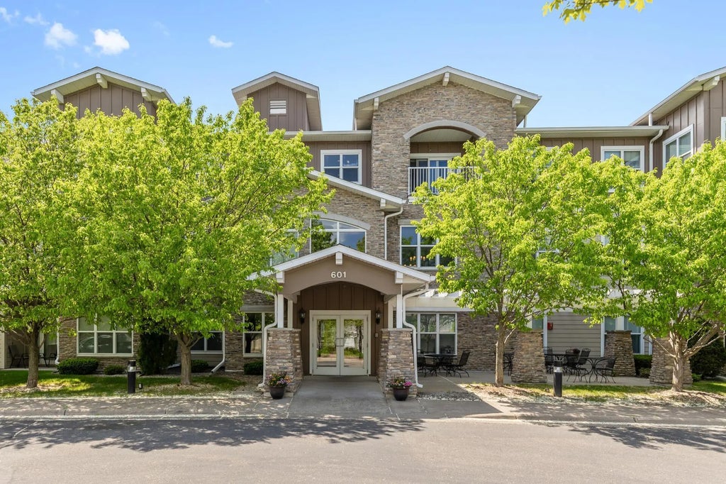 601 Levander Way 208, South Saint Paul