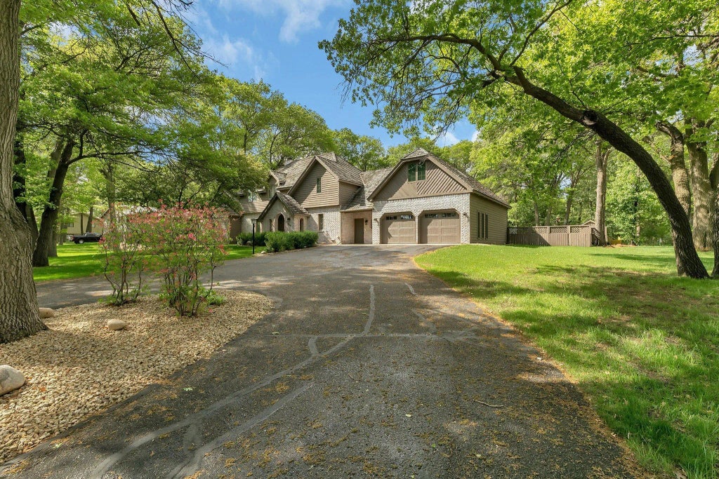 603 7th Street N, Sartell