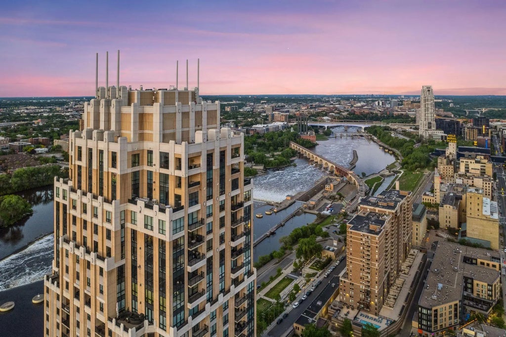 100 3rd Avenue S 3301, Minneapolis