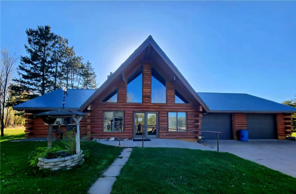 60047 Finlayson Road, Pine Lake Twp