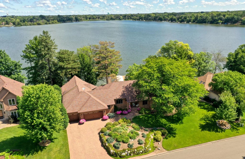 21273 Floral Bay Drive N, Forest Lake