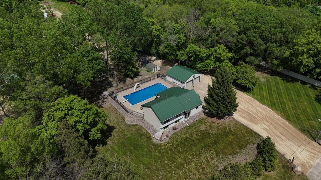 2511 Carver Avenue E, Maplewood