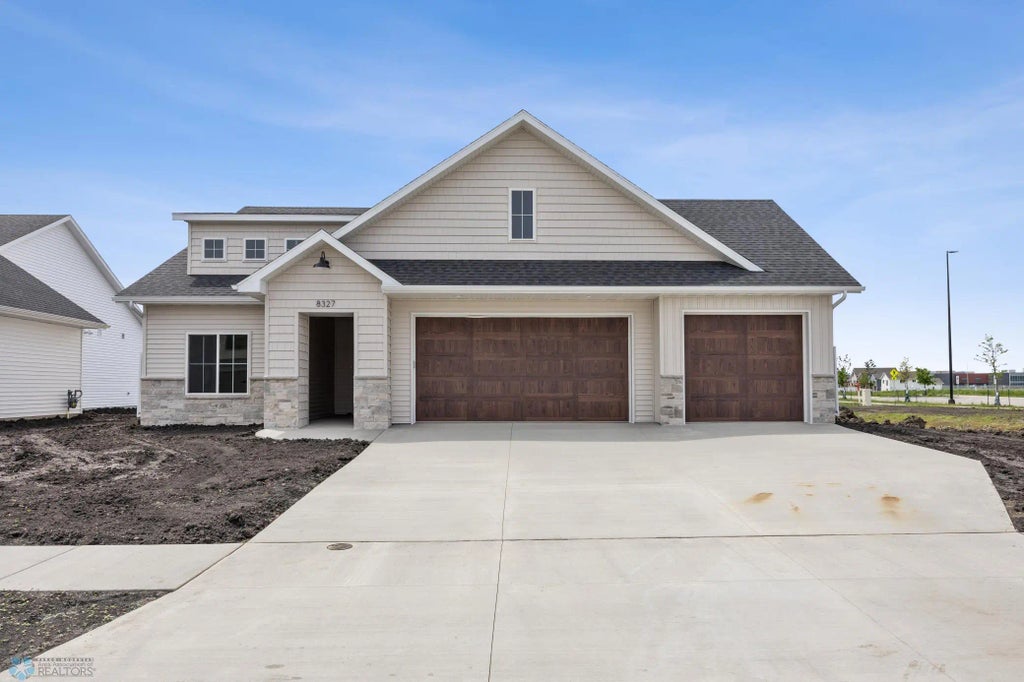 8327 61st Street S, Horace