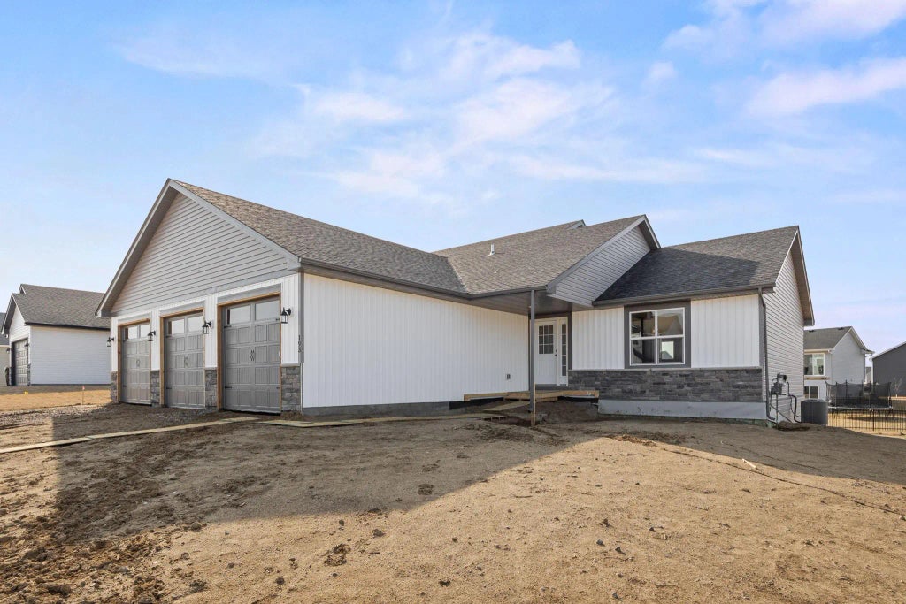 872 Watertown Avenue, Delano