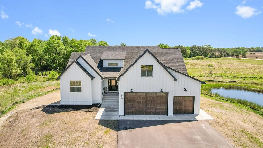 2520 230th Court Nw, Saint Francis