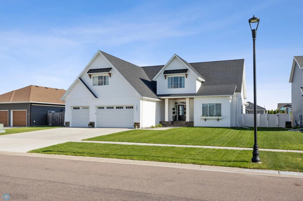 2652 70 Avenue S, Fargo