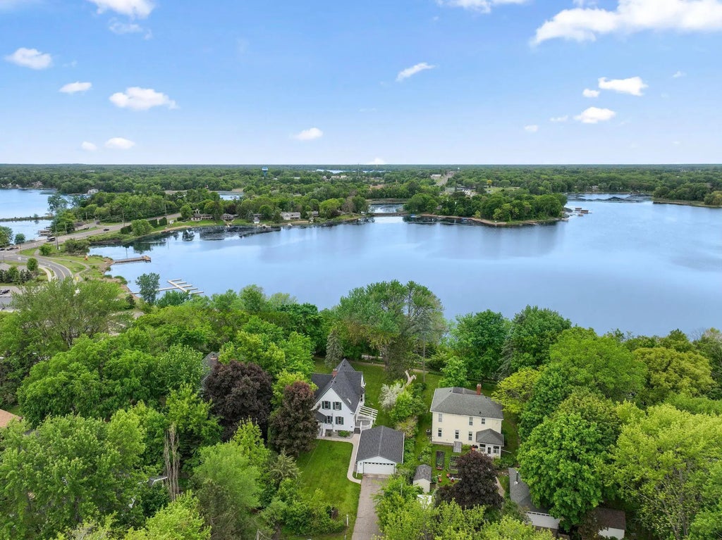 216 Summit Avenue, Center City