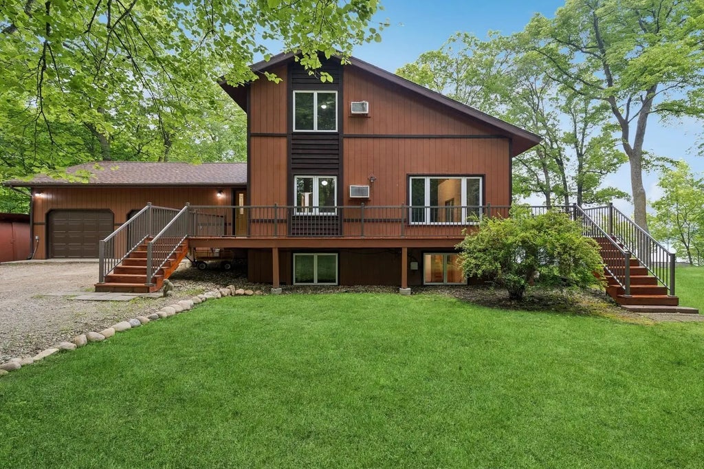 6844 140th Avenue Ne, Spicer