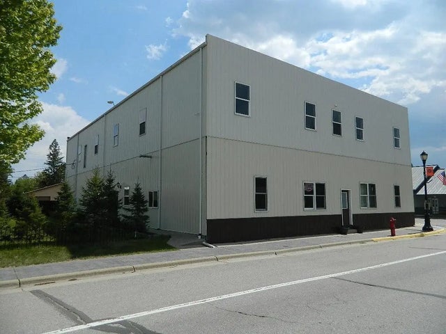 300 Main Street, Littlefork