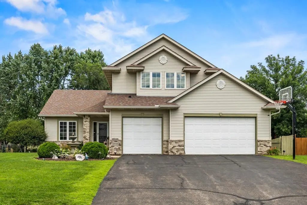 20724 Hurley Avenue, Lakeville
