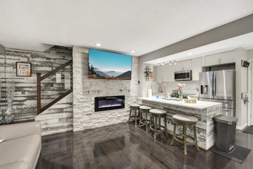 6415 84th Court N, Brooklyn Park