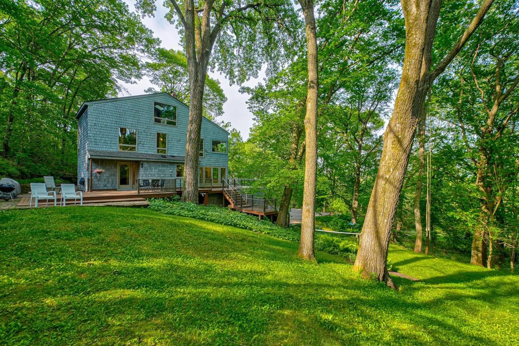 15511 Afton Hills Drive S, Afton