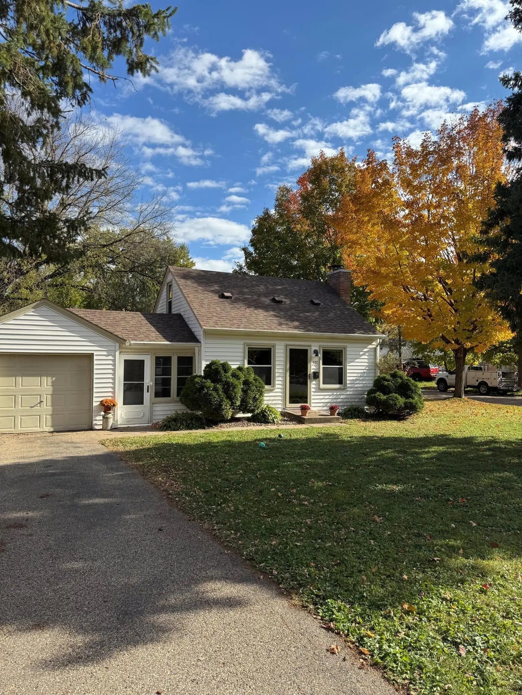 301 19th Avenue N, Hopkins