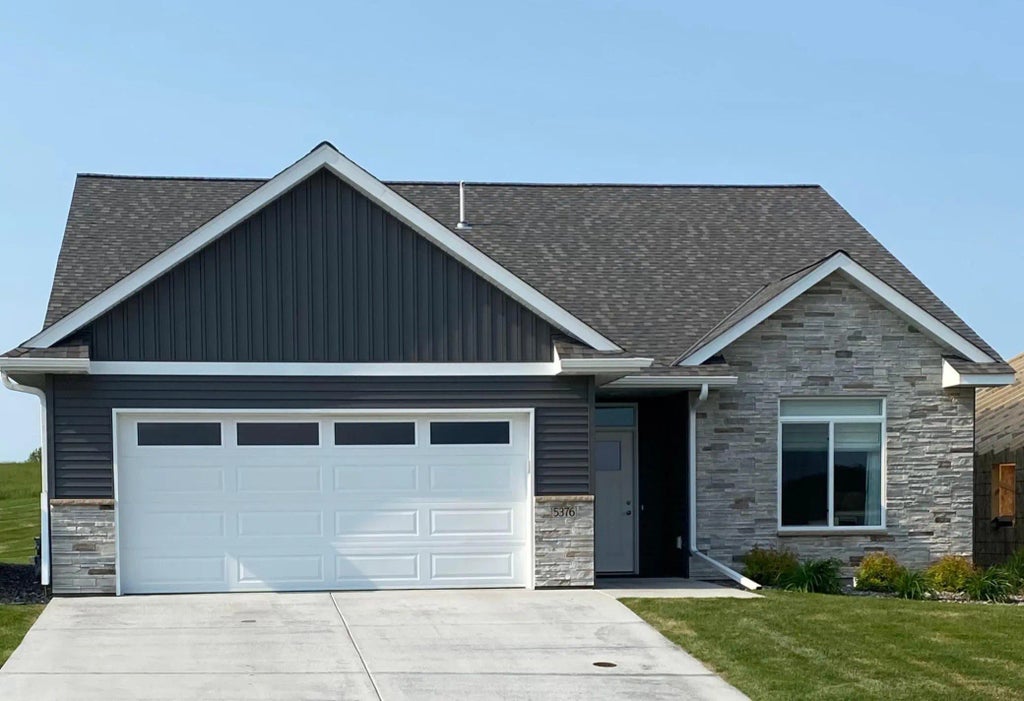 5376 Tee To Green Street, Saint Cloud