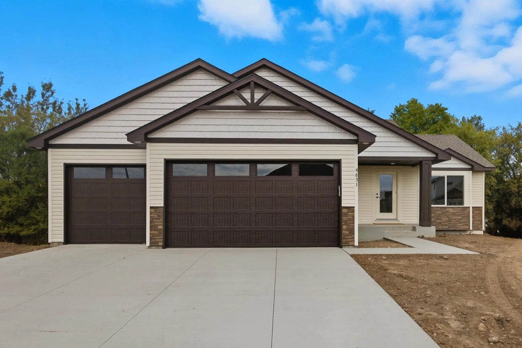 4631 9th Street Ne, Saint Cloud