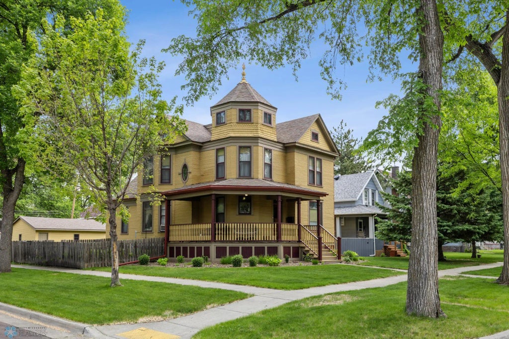 1121 4th Avenue S, Fargo