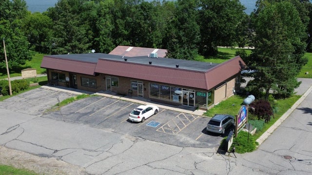 215 Garden Street, Walker