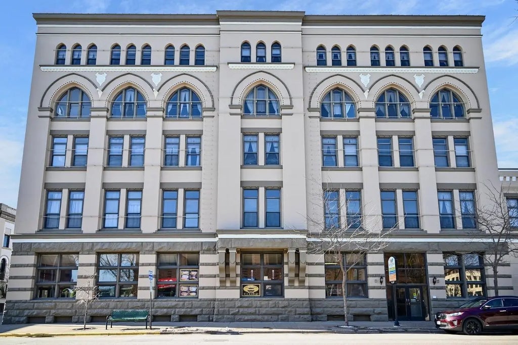 157 W 3rd Street, Winona