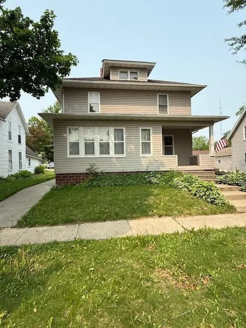 105 Oak Street N, Mabel