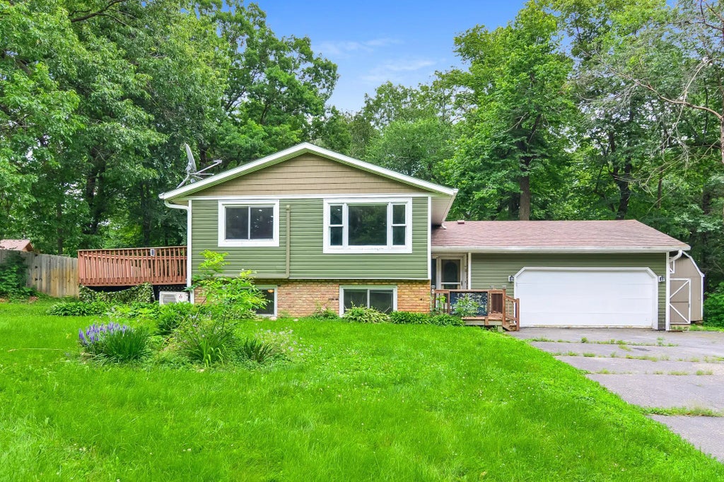 7952 Braddock Avenue Ne, Monticello