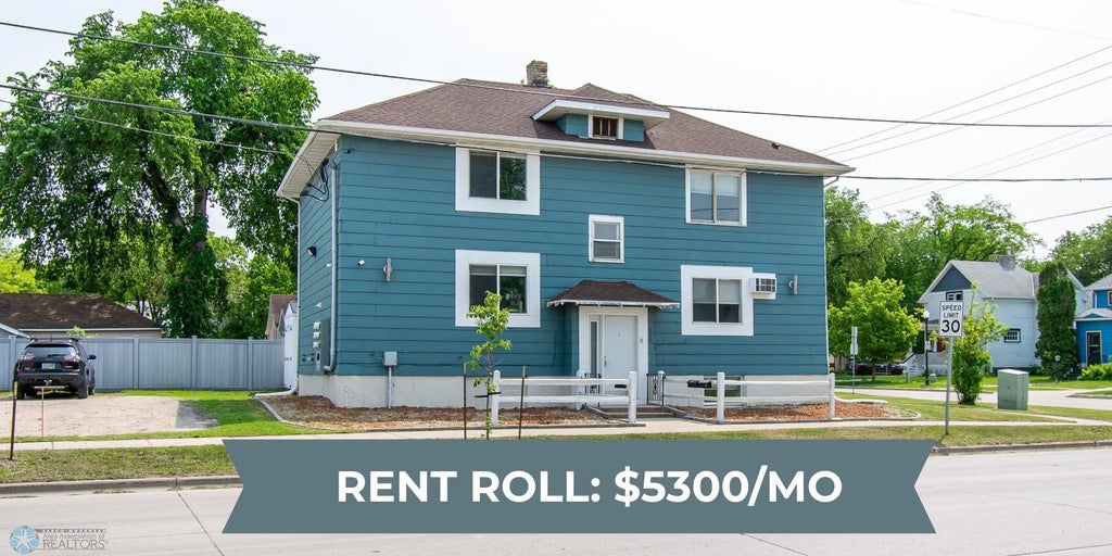 120 University Drive S, Fargo