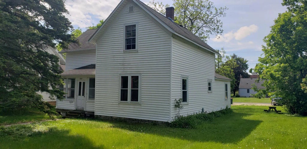 414 Spring Street, River Falls