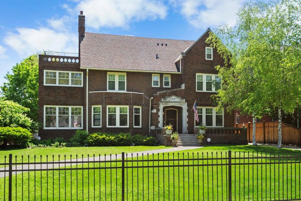 818 Summit Avenue, Saint Paul