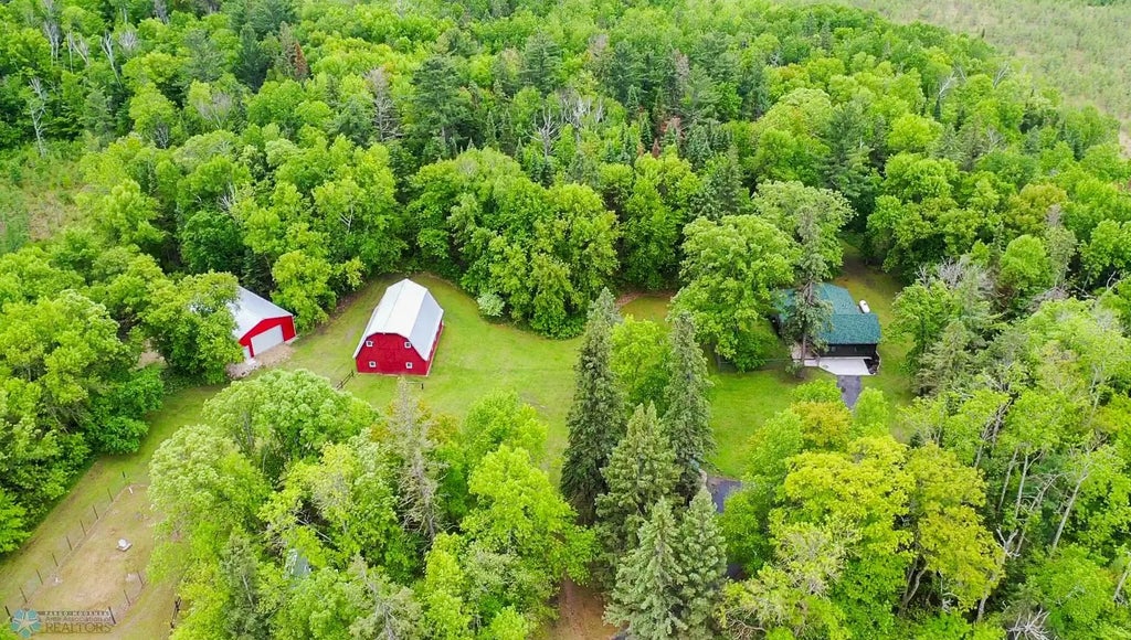 32395 County Highway 26, Holmesville Twp