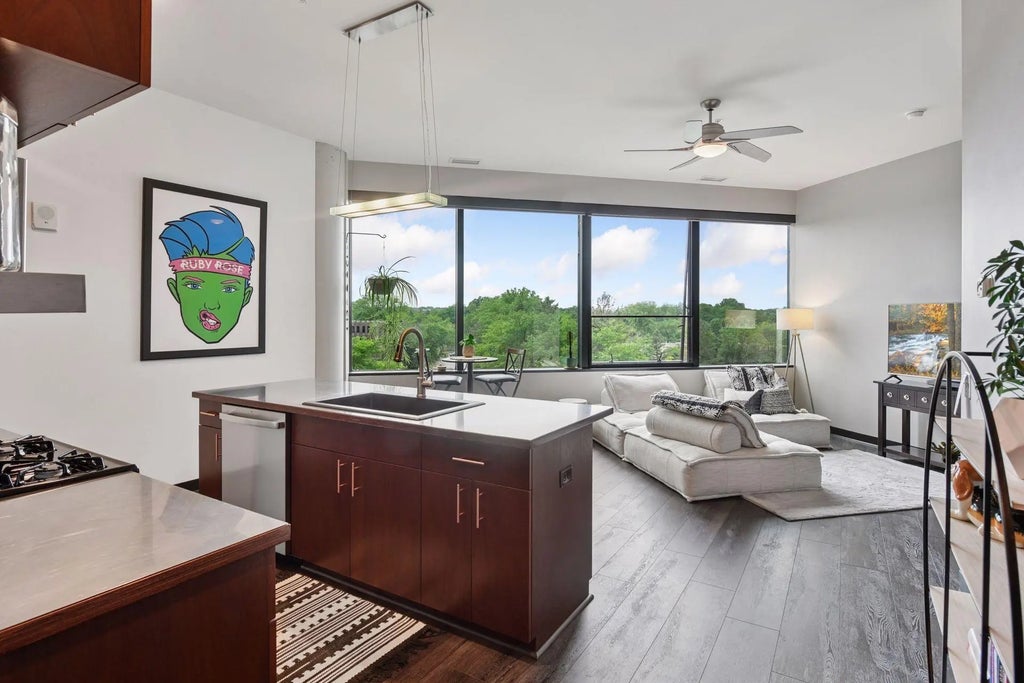 5601 Smetana Drive 418, Minnetonka