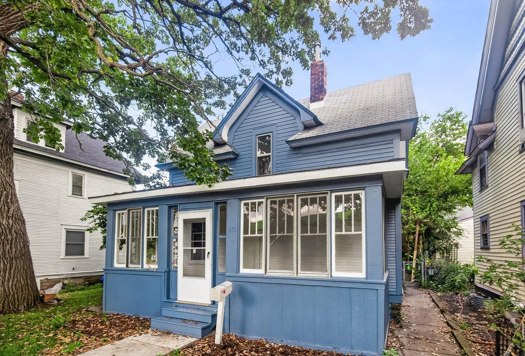 682 Fairview Avenue N, Saint Paul