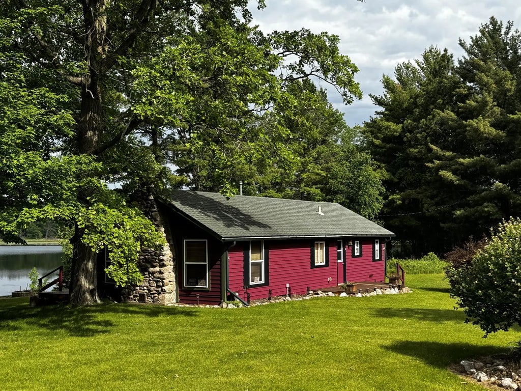 17251 State Hwy 6, Deerwood