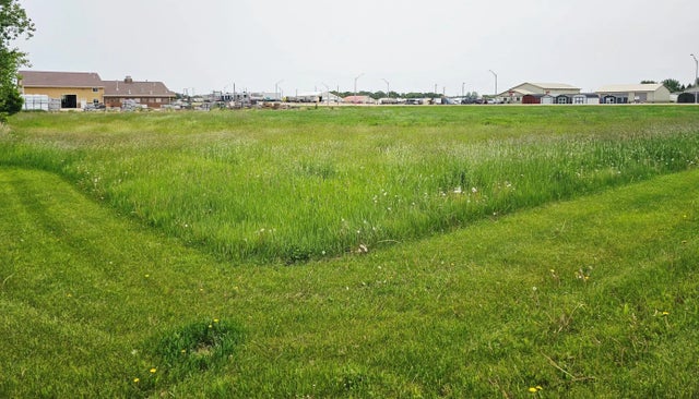 2401 Highway 12 E, Willmar