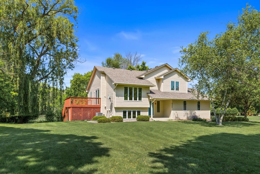 6260 Wessel Court, Eden Prairie