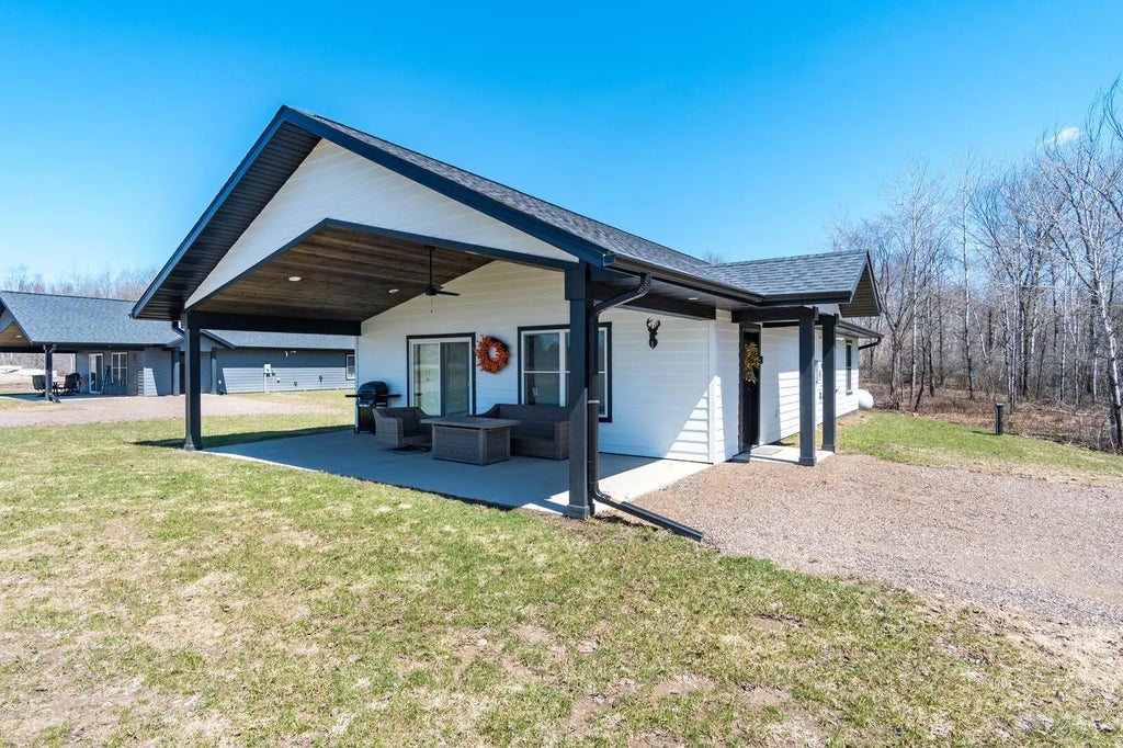 2855 28 11/16 Street, Cedar Lake Twp