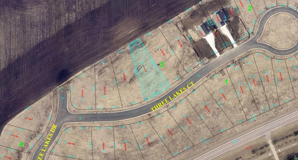 906 Three Lakes Court, Madison Lake