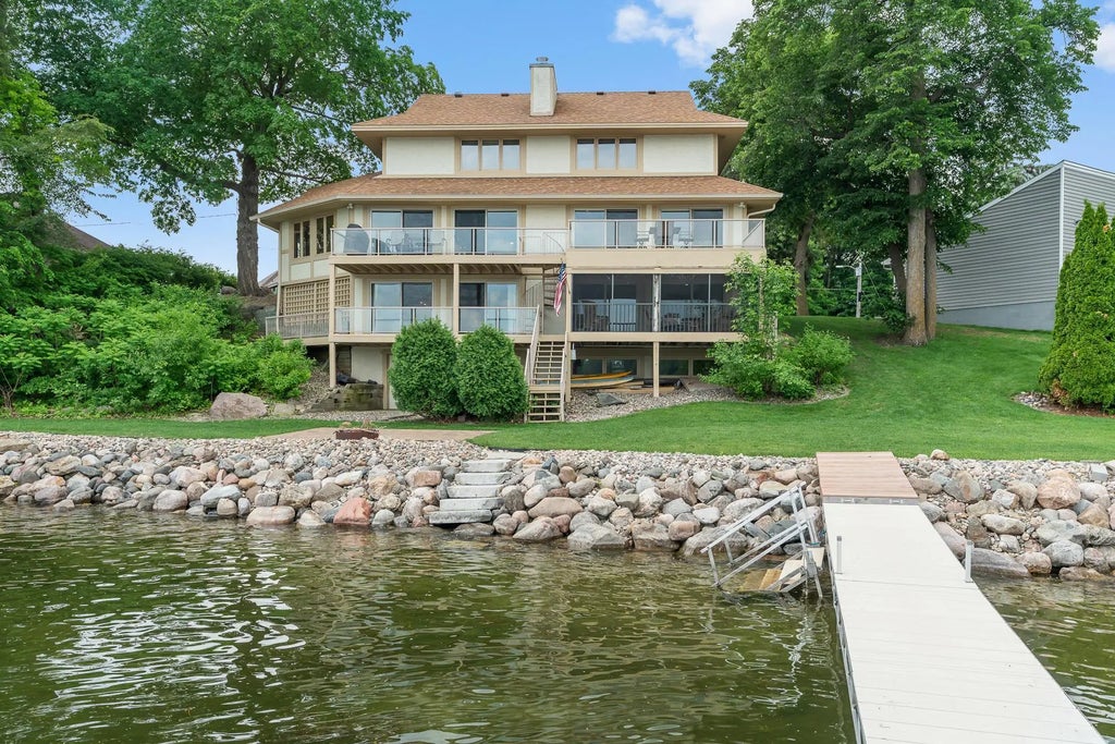 4646 Lords Street Ne, Prior Lake
