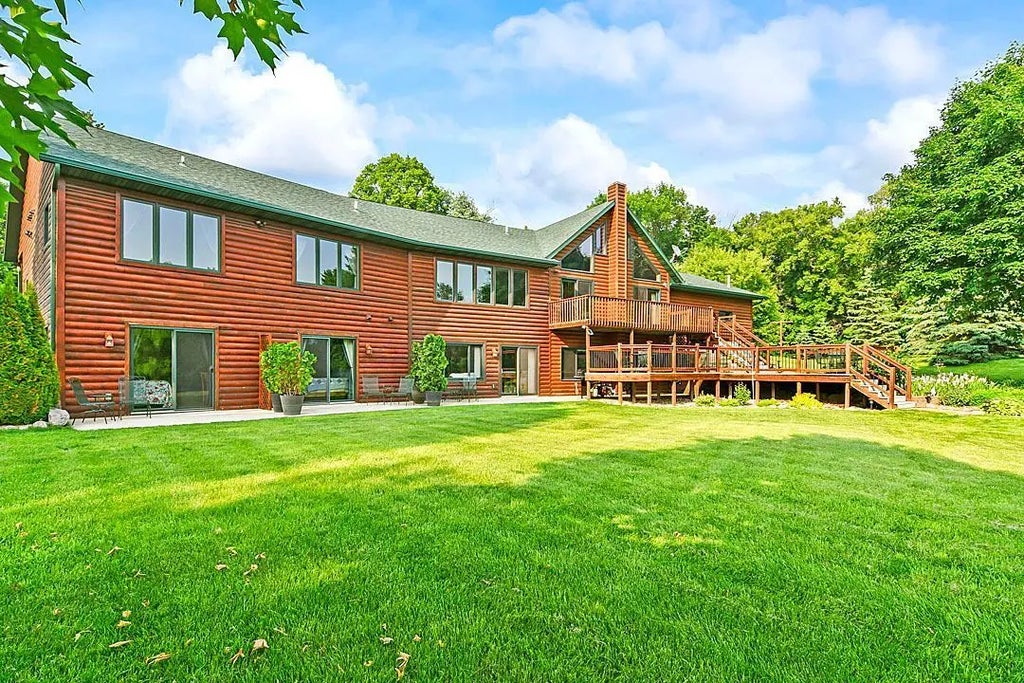 7458 39th Avenue Nw, Alexandria