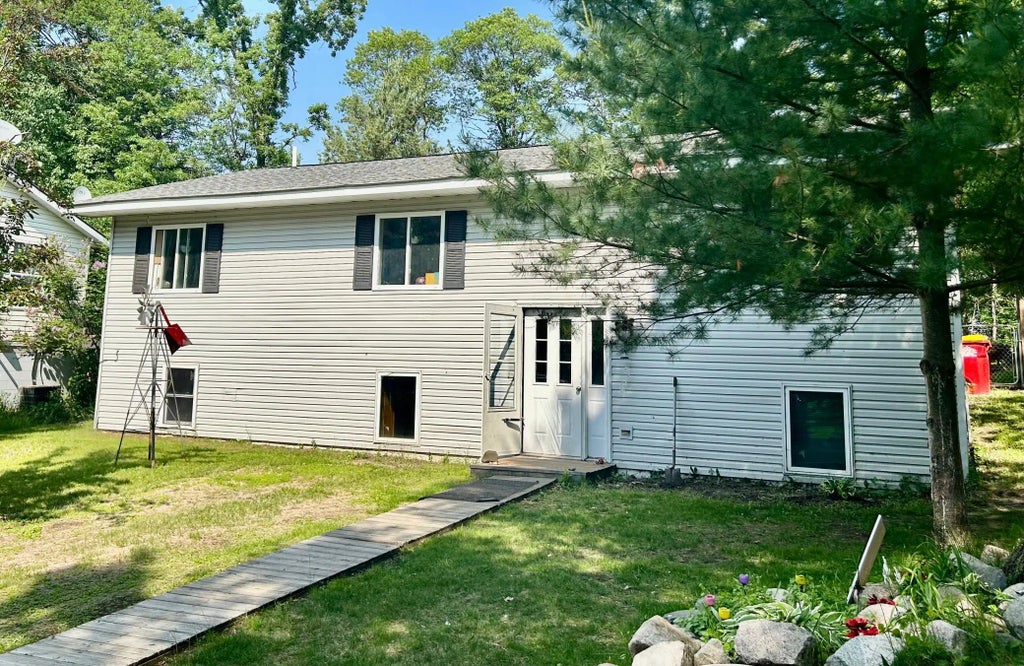 30400 N Spruce Drive, Breezy Point