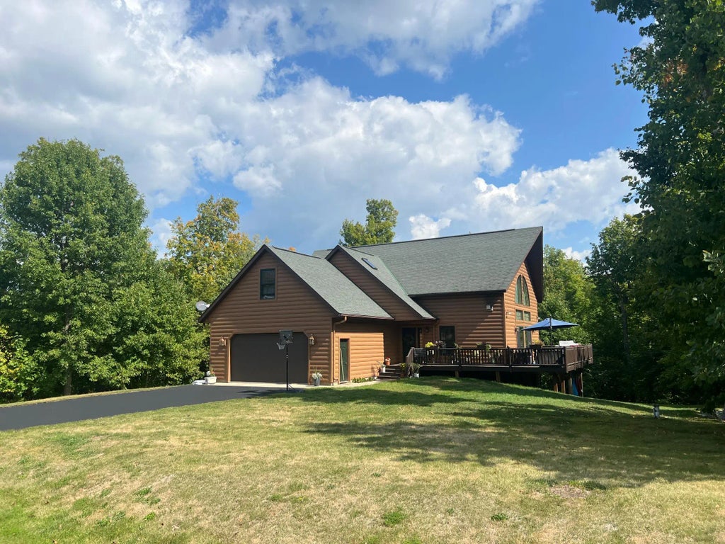 454 Wagon Wheel Drive Se 17, Ten Lake Twp